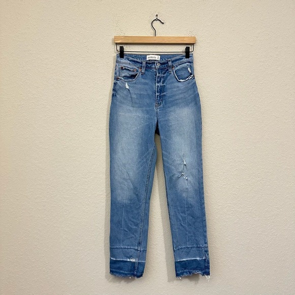 ABERCROMBIE & FITCH Curve Love The Ultra High Rise Ankle Straight Jeans - Picture 1 of 12